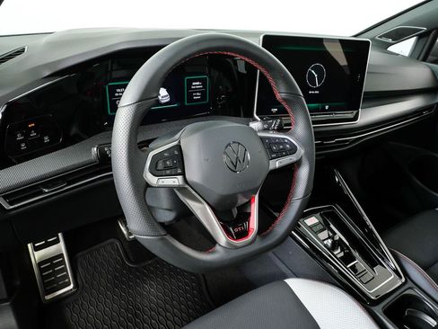 Used 2025 Volkswagen GTI SE FWD image 4