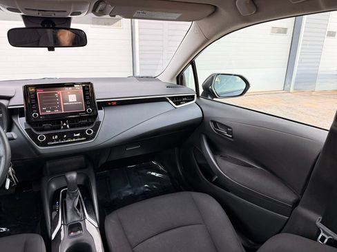 Used 2022 Toyota Corolla LE FWD image 24