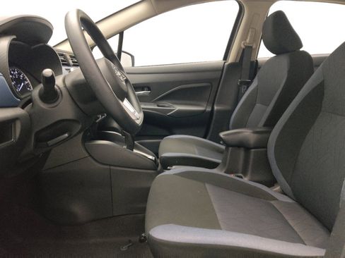 Used 2025 Nissan Versa SV FWD image 17