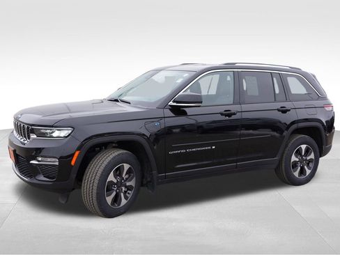 Used 2022 Jeep Grand Cherokee Limited 4xe image 10