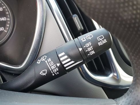 Used 2023 Chevrolet Equinox LS w/ LS Convenience Package image 21