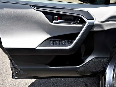 Used 2019 Toyota RAV4 Limited w/ Advanced Technology Package FWD image 20