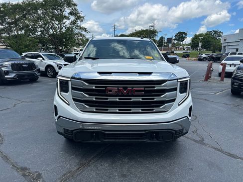 Used 2023 GMC Sierra 1500 SLE AWD/4WD image 4