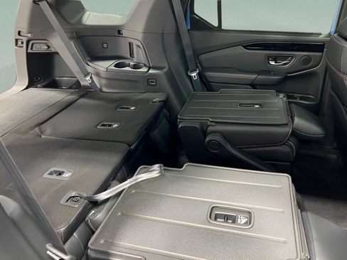 New 2025 Honda Pilot TrailSport image 39