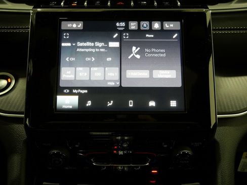 New 2025 Jeep Grand Cherokee 4WD image 22