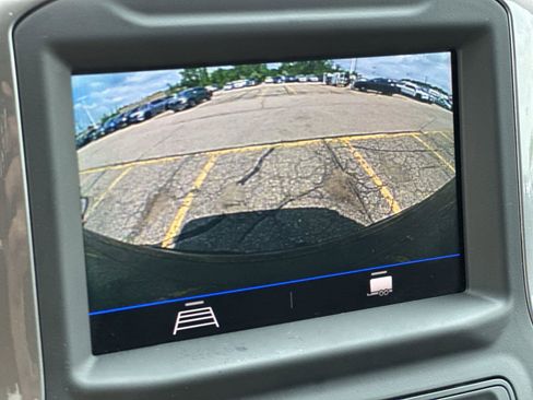 Certified 2021 Chevrolet Silverado 1500 Custom image 16