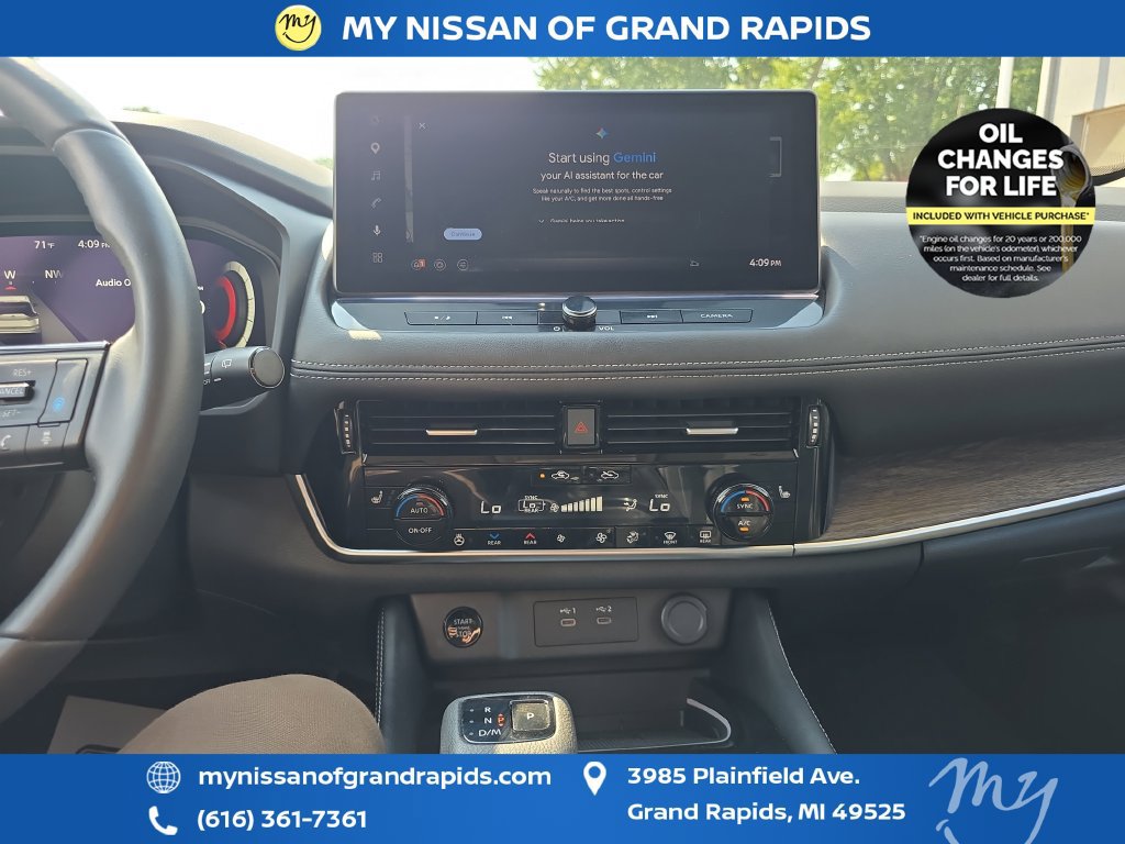 Used 2024 Nissan Rogue Platinum w/ Platinum Premium Package AWD/4WD image 21
