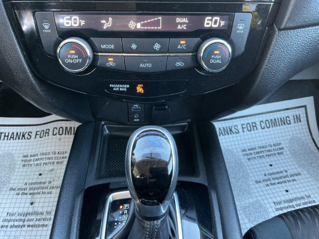 Used 2017 Nissan Rogue SV w/ Midnight Edition Package AWD/4WD image 16