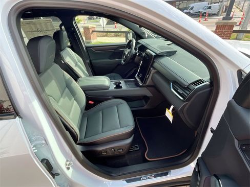 New 2026 GMC Acadia AT4 w/ Super Cruise Package image 44