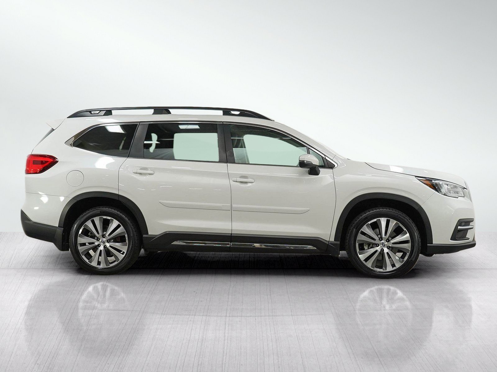 Used 2021 Subaru Ascent Limited w/ Technology Package AWD/4WD image 6