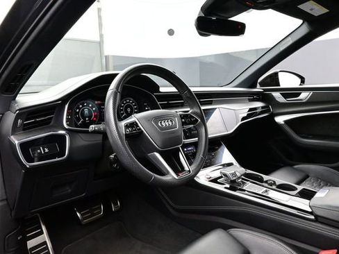Used 2021 Audi RS 6 w/ Carbon Optic Package AWD/4WD image 4