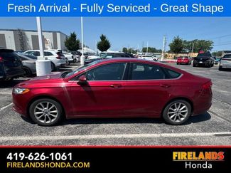 Used 2017 Ford Fusion SE w/ Fusion SE Technology Package FWD video 1