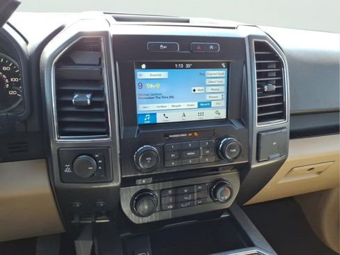 Used 2018 Ford F150 XLT w/ Equipment Group 302A Luxury AWD/4WD image 14