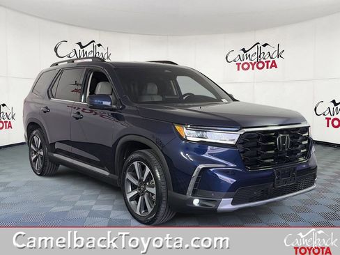 Used 2023 Honda Pilot Touring image 1