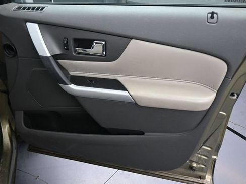 Used 2013 Ford Edge SEL FWD image 13