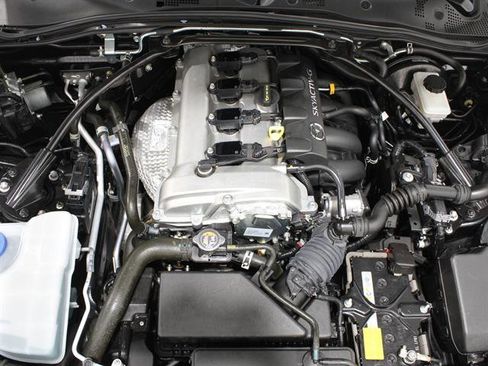 Certified 2023 MAZDA MX-5 Miata Club image 21