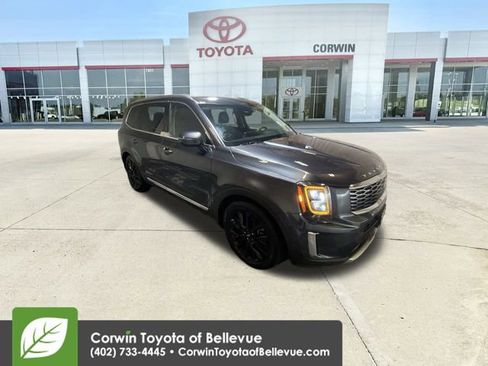 Used 2020 Kia Telluride SX w/ Towing Package image 2