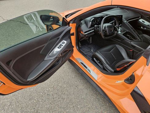 Used 2023 Chevrolet Corvette Stingray Convertible image 8