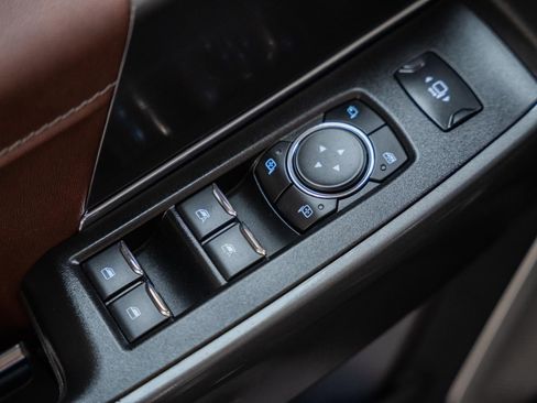 Used 2023 Ford F150 Lariat w/ Equipment Group 502A High image 50