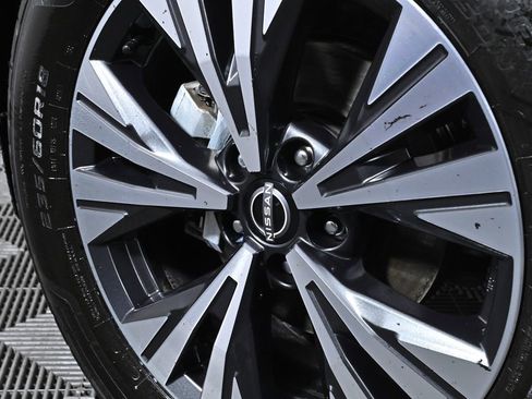 Certified 2023 Nissan Rogue SV image 32