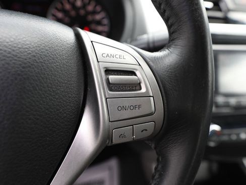 Used 2015 Nissan Altima 2.5 SV FWD image 21