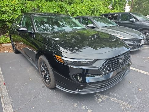 Used 2025 Honda Accord SE image 3