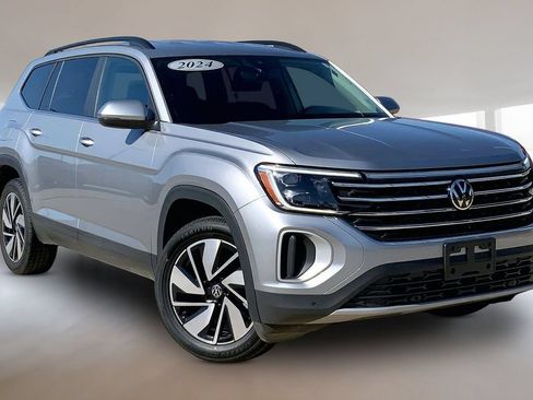 Used 2024 Volkswagen Atlas SE FWD image 11