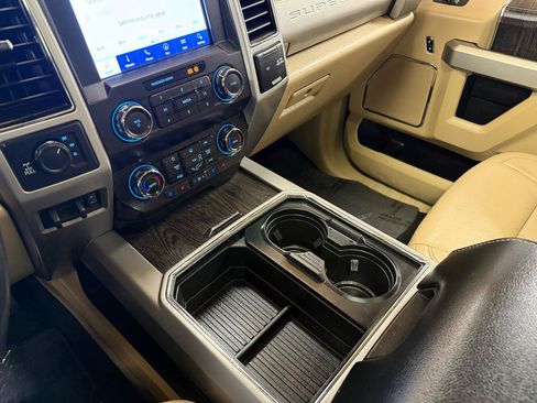 Used 2020 Ford F250 Lariat w/ Lariat Ultimate Package AWD/4WD image 20