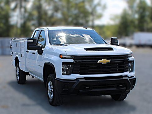 Used 2025 Chevrolet Silverado 2500 W/T w/ WT Convenience Package RWD image 3
