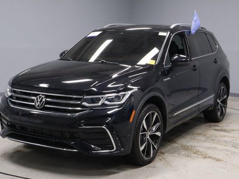 Used 2024 Volkswagen Tiguan SEL R-Line image 7