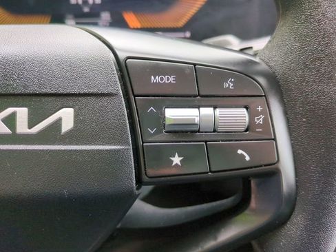 Used 2025 Kia K4 FWD image 23