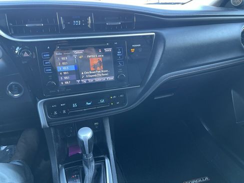 Used 2017 Toyota Corolla SE w/ SE Premium Package image 42