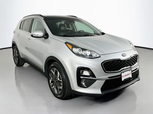 Used 2022 Kia Sportage EX w/ EX Technology Package FWD image 3