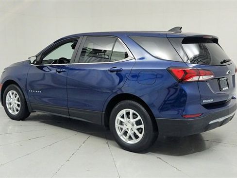 Used 2022 Chevrolet Equinox LT image 3