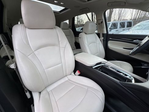 Used 2022 Buick Enclave Premium w/ Experience Buick Package image 10
