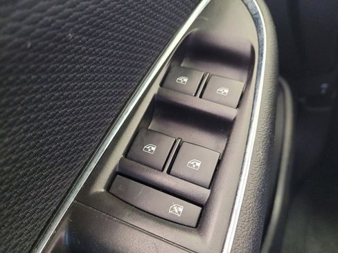 Used 2017 Chevrolet Cruze LT FWD image 27