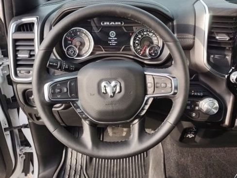 Used 2025 RAM 1500 Laramie image 12