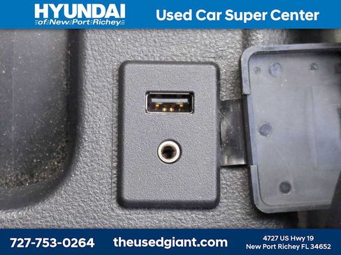 Used 2015 Nissan Versa Note SV w/ SV Convenience Package FWD image 21