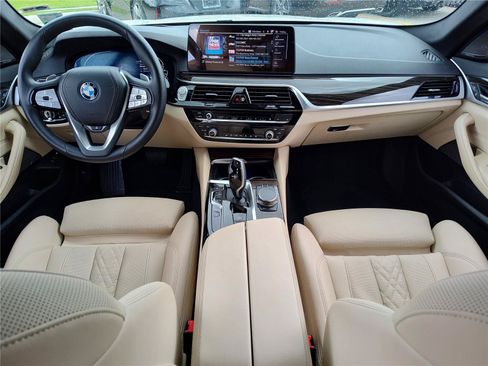 Certified 2023 BMW 530e w/ M Sport Package RWD image 19