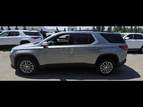 Used 2023 Chevrolet Traverse LT FWD image 5