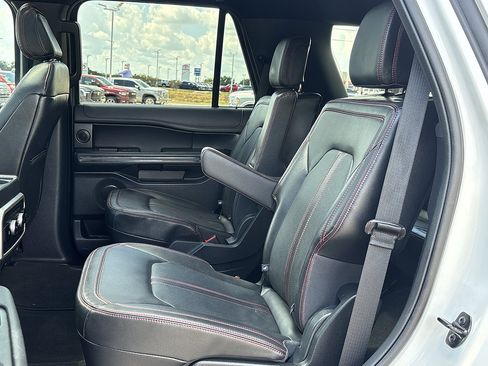 Used 2024 Ford Expedition Limited AWD/4WD image 16
