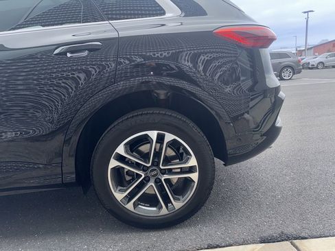 Used 2025 Audi Q5 2.0T Premium w/ Convenience Package image 22