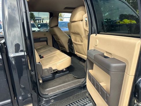 Used 2011 Ford F250 Lariat w/ Lariat Interior Pkg image 13