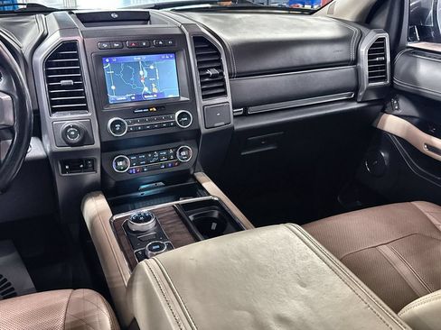Used 2020 Ford Expedition Platinum AWD/4WD image 28