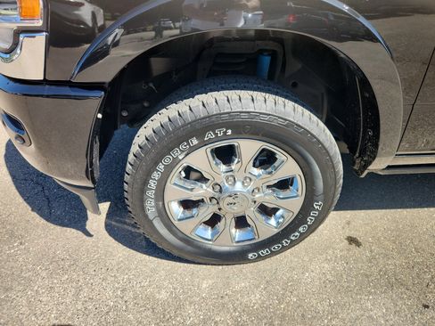 Used 2021 RAM 2500 Limited AWD/4WD image 44