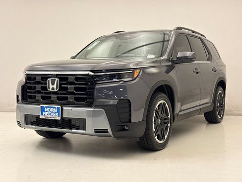 New 2026 Honda Pilot Touring image 2