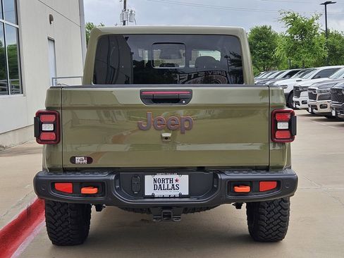 New 2026 Jeep Gladiator Mojave image 4