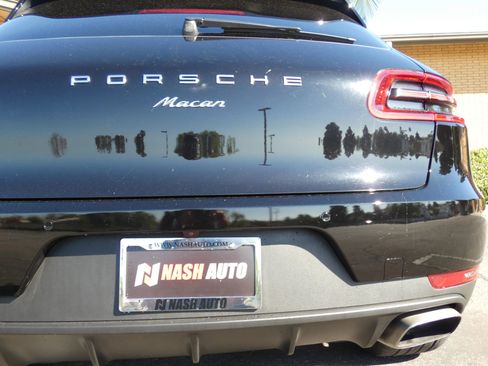 Used 2018 Porsche Macan Sport Edition image 9