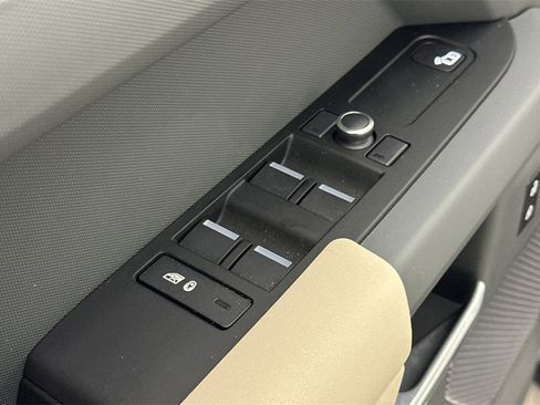 Used 2021 Land Rover Defender 110 S image 12