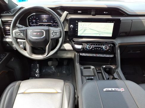 Used 2025 GMC Sierra 2500 AT4 w/ Technology Package AWD/4WD image 20